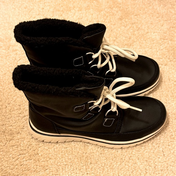 NIB Merona Women’s Marika Boots Size 7 - Picture 2 of 10